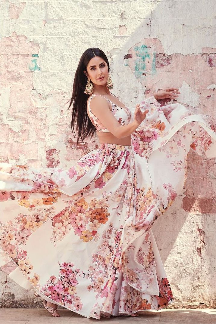 Katrina Kaif shows how you should dress for cold weather in a polka-dotted  outfit | Times of India