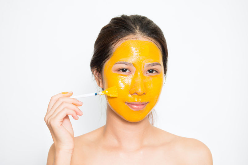 beauty hack - turmeric and oatmeal face mask
