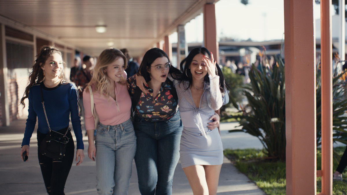 Recreate Jules & Maddy Outfits from 'Euphoria
