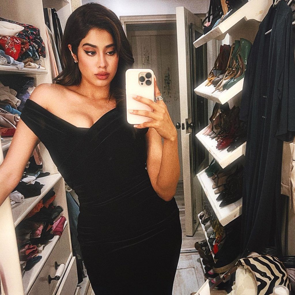 Which Bollywood celebs are on the high-profile invite-only dating app Raya?