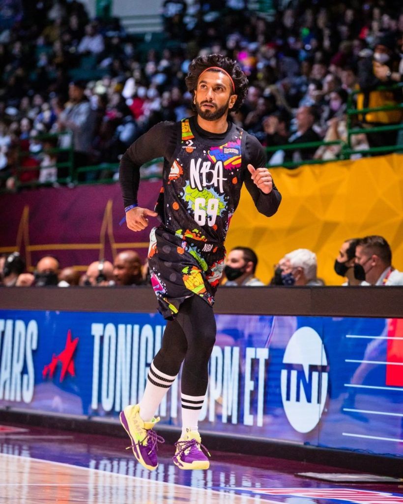 Ranveer Singh Makes a Bizarre Fashion Statement at NBA All-Stars Game  [Pictures] - Lens