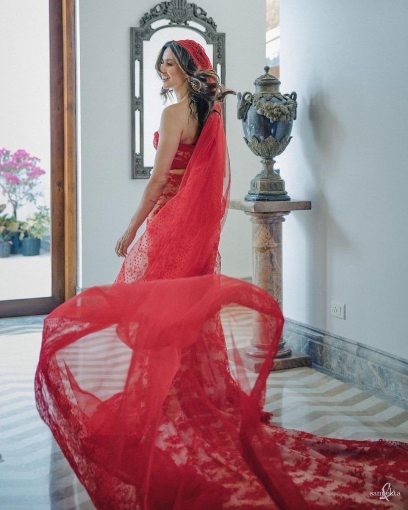 Shibani Dandekar and 6 other brides who chose unconventional wedding outfits