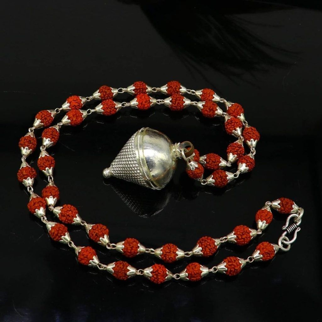 7 traditional yet modern Rudraksha jewellery pieces you can buy online