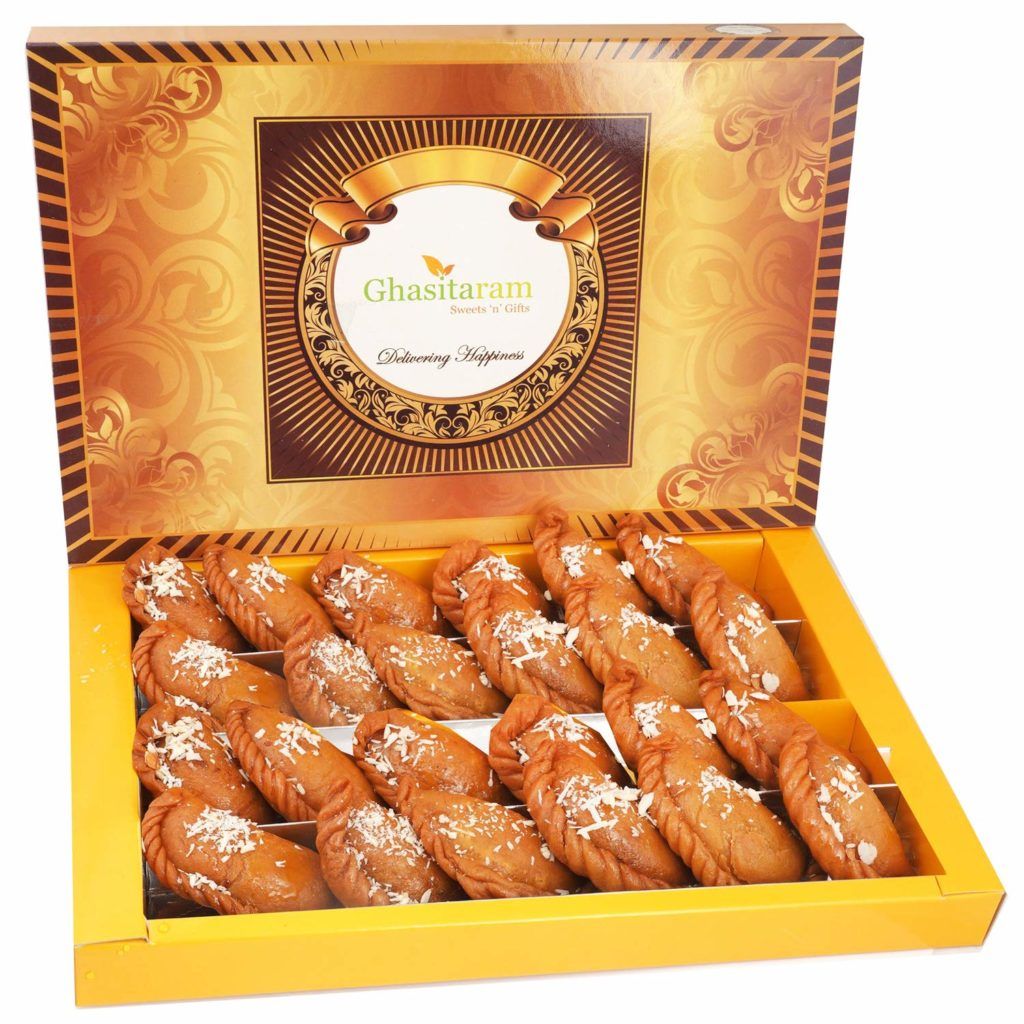 Send Holi Treat Treasure with Card Gift Online, Rs.3920 | FlowerAura