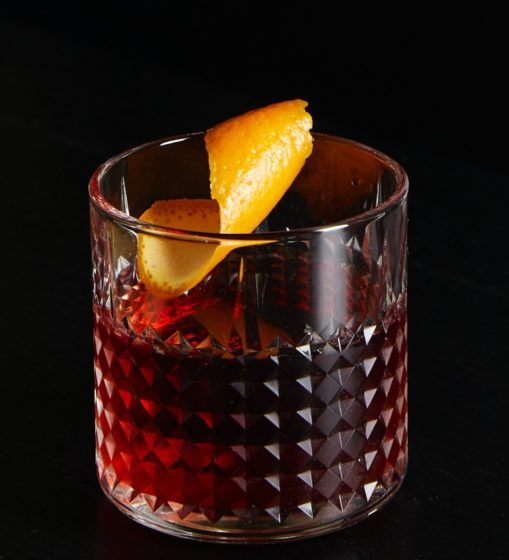 15 classic cocktails every home bartender must know how to make