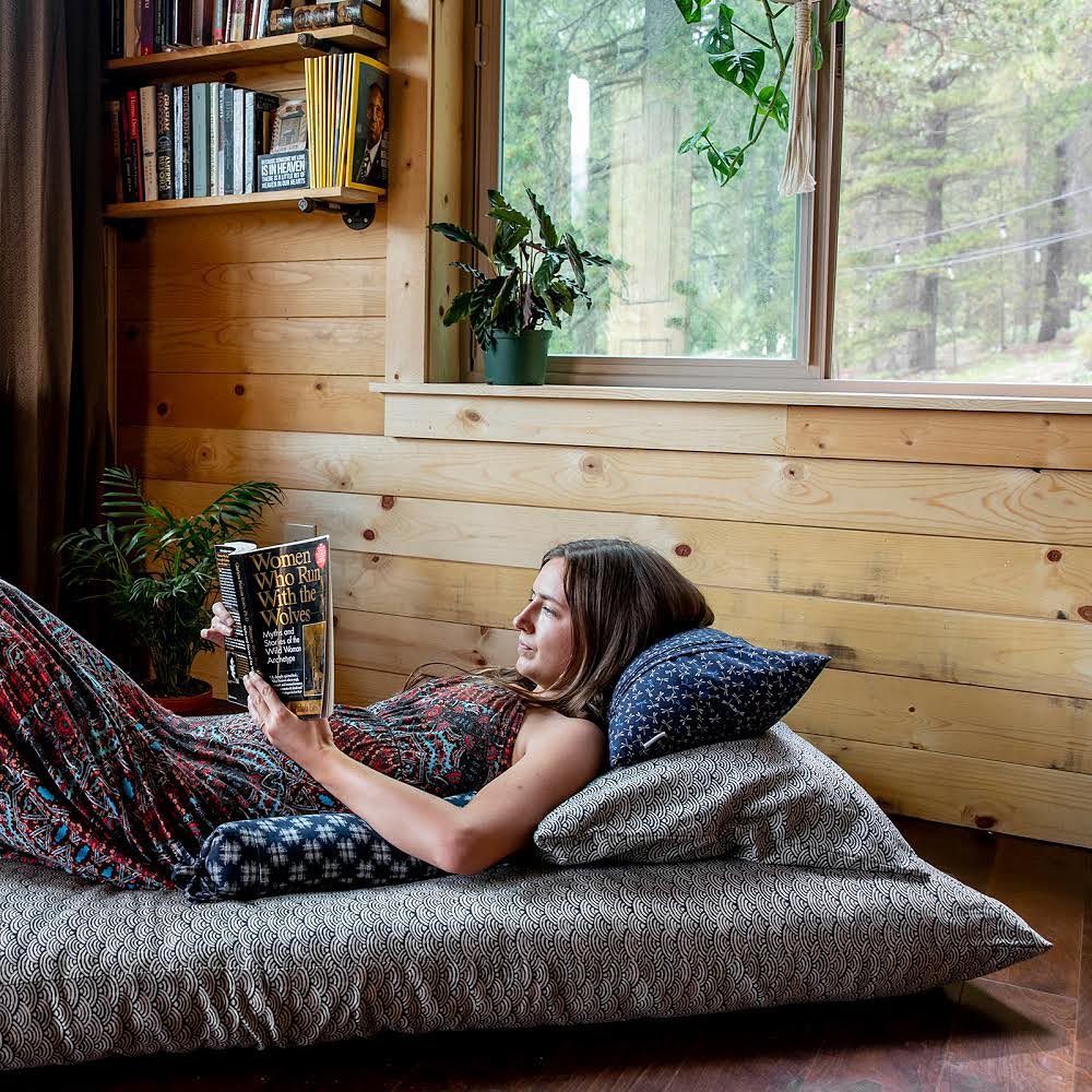 7 sleeping hacks from around the world that result in a good night’s sleep