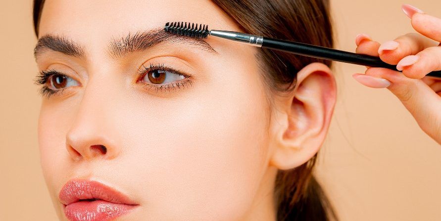 Bushy brows are just a stroke away with these 10 eyebrow growth serums