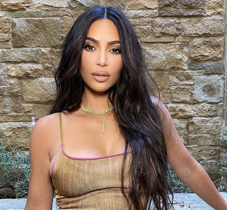 Baking your makeup is the key to sweat-proof skin this summer