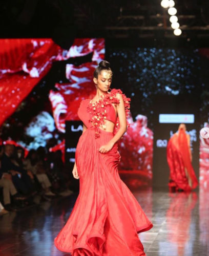 Showstoppers spotted at the Lakmé Fashion Week bedazzling the runway