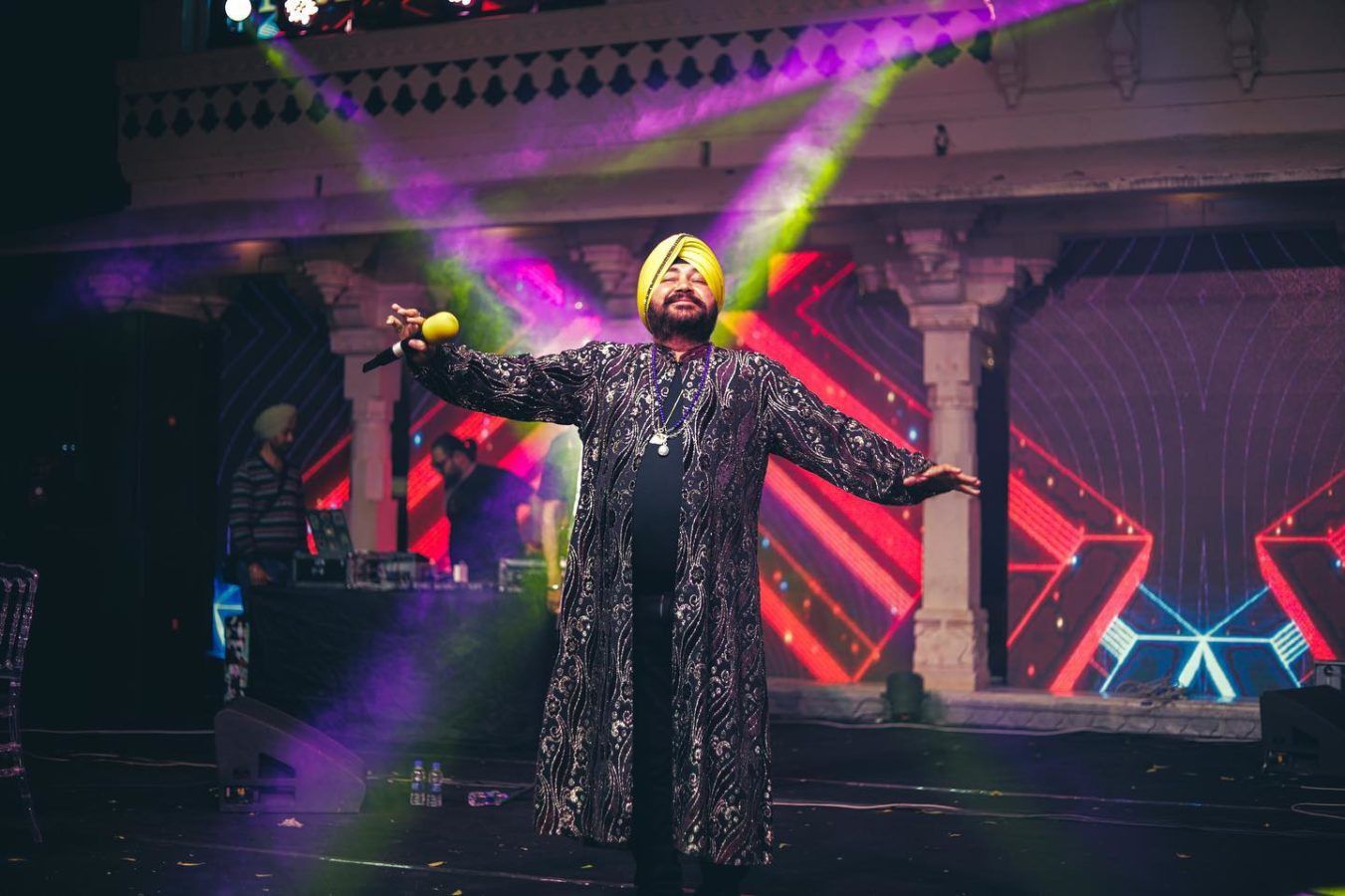 Singer Daler Mehndi joins Congress – Firstpost