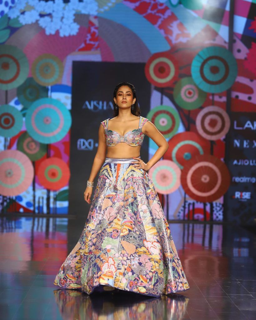 Bollywood Showstoppers From Day 3 Of FDCI X Lakmé Fashion Week 2022