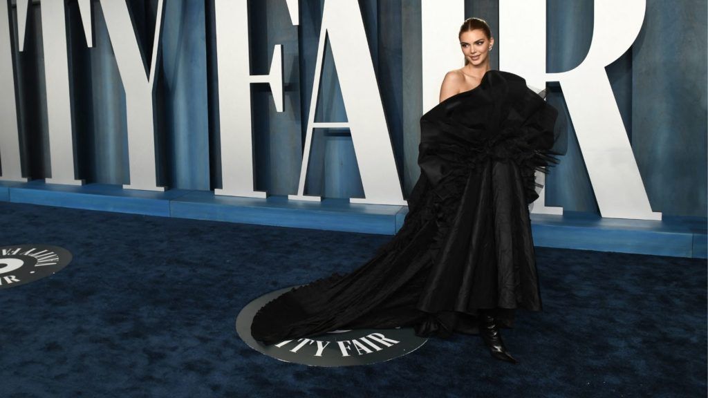 All the best couples and looks from the Vanity Fair Oscar Party 2022