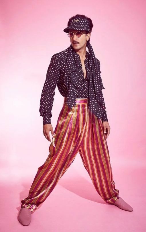 Ranveer Singh's Dressing Styles – 30 Latest Looks of Ranveer  Celebrity  outfits, Gender fluid fashion, Casual style outfits