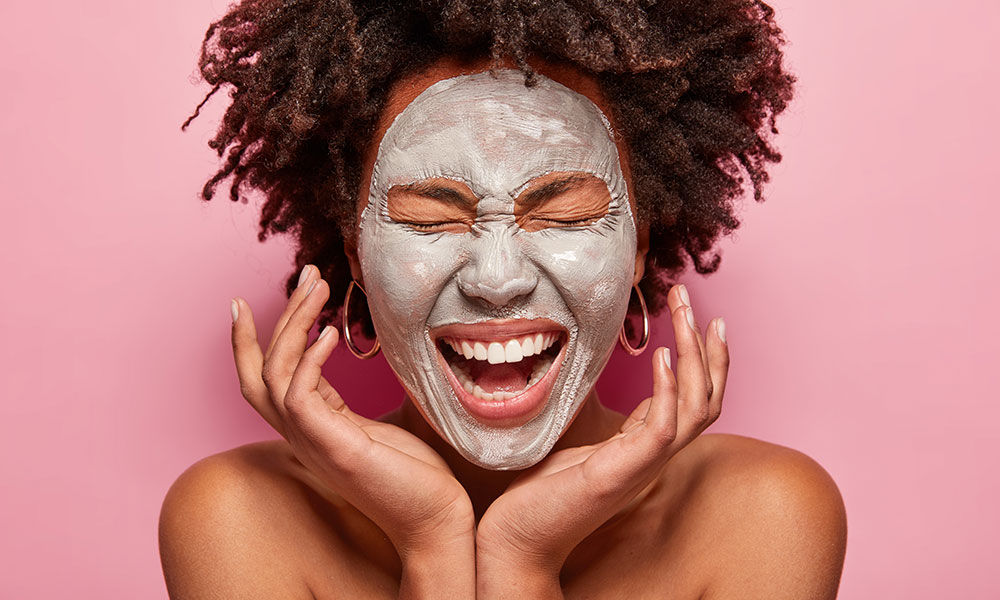 How Bentonite Clay can treat your oily scalp and acne-prone skin