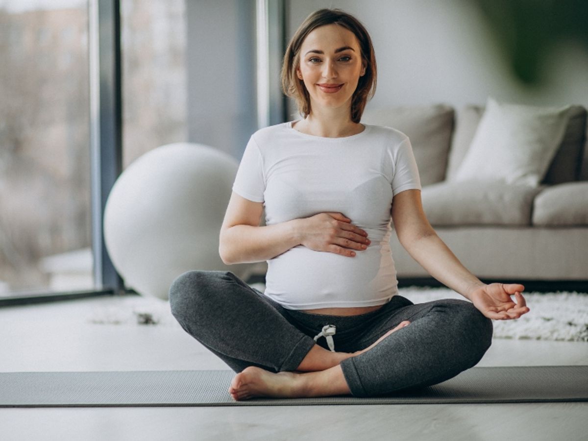 7 power-packed prenatal yoga poses for moms-to-be