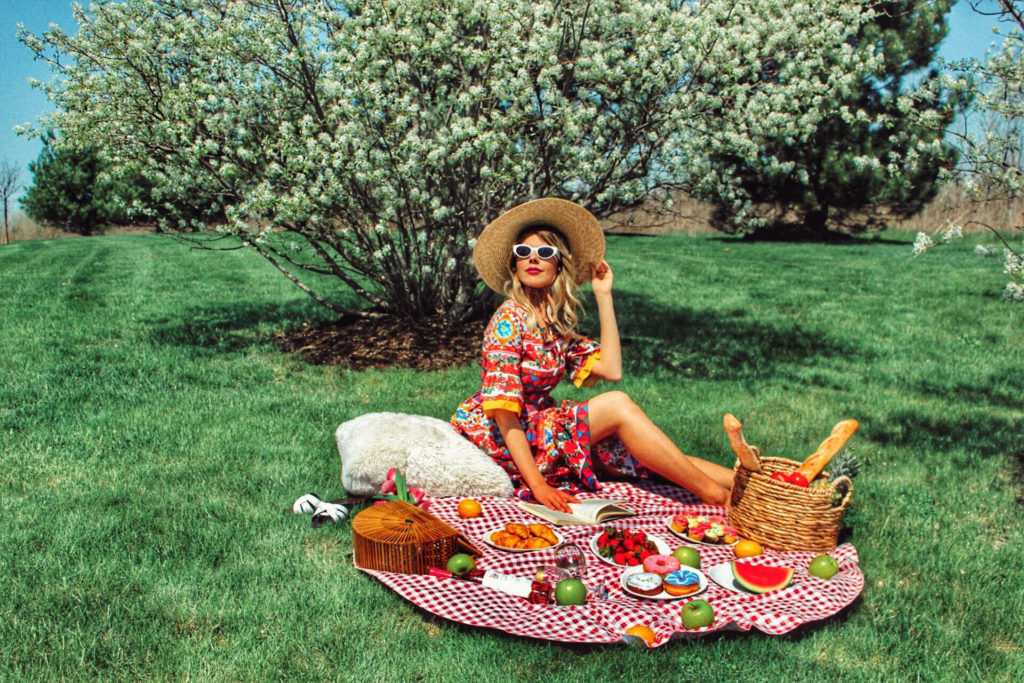 4 tips for planning the perfect Mother’s Day 2022 picnic