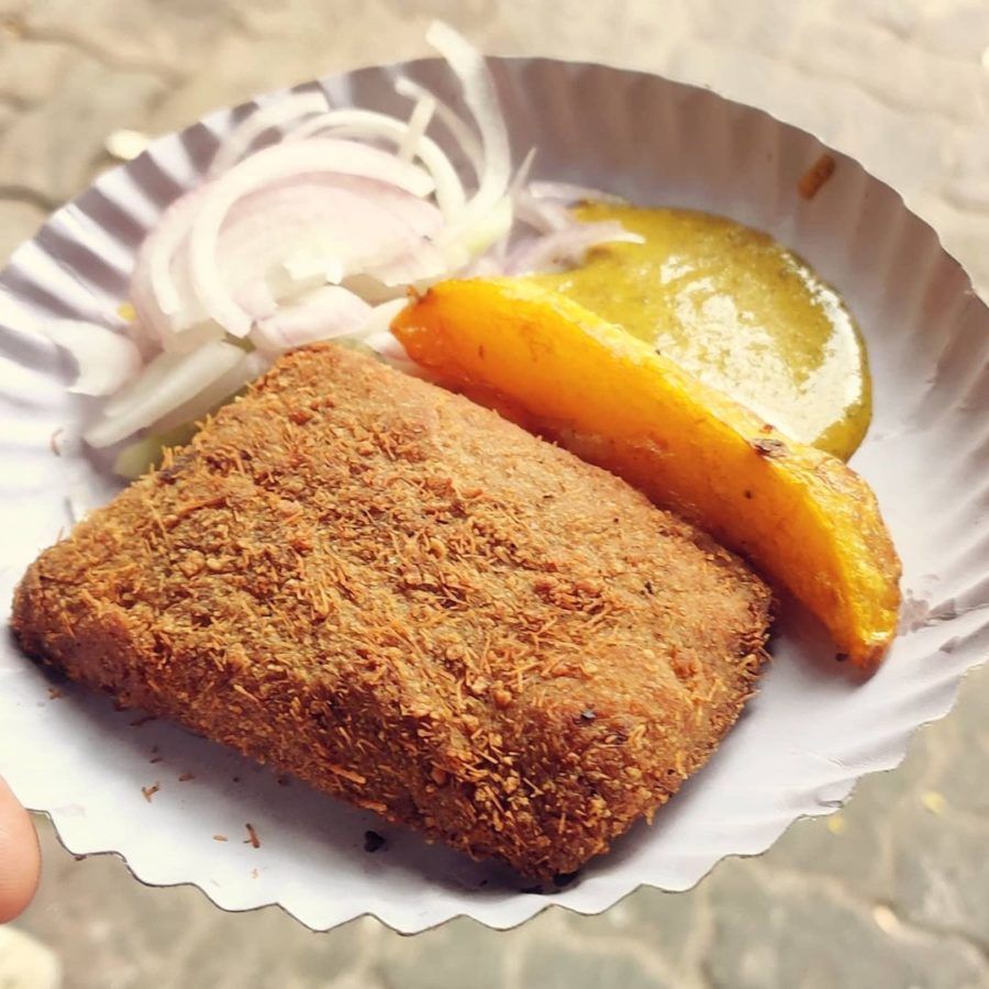 Delicious eats 7 eateries in Kolkata serving the best fish fry