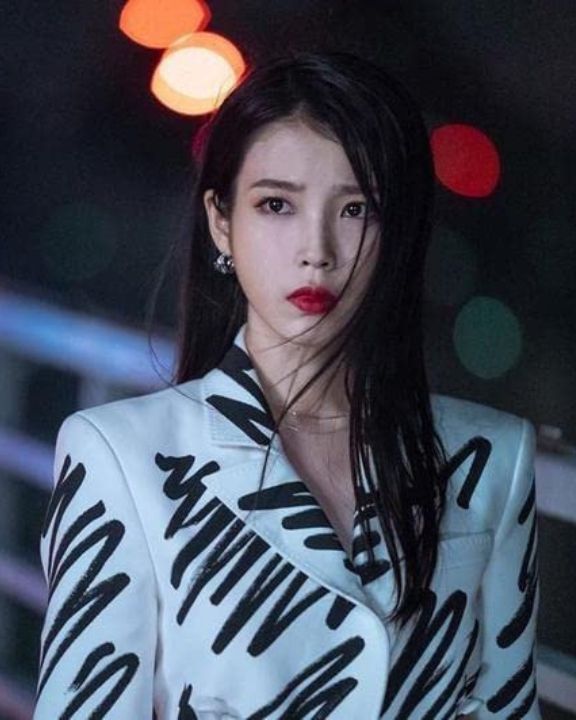 10 Designer Suits On K-drama Leading Women