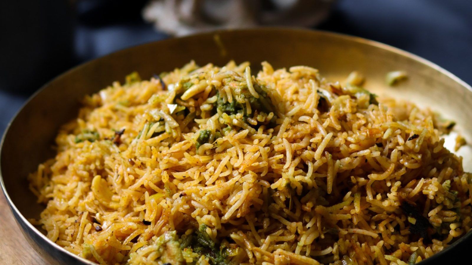 These places in Delhi offer drool-worthy mutton biryani that will make you want more!