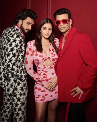 16 věcí, které jsme se dozvěděli o Ranveeru Singhovi a Alii Bhattové na „Koffee with Karan“ S7E1