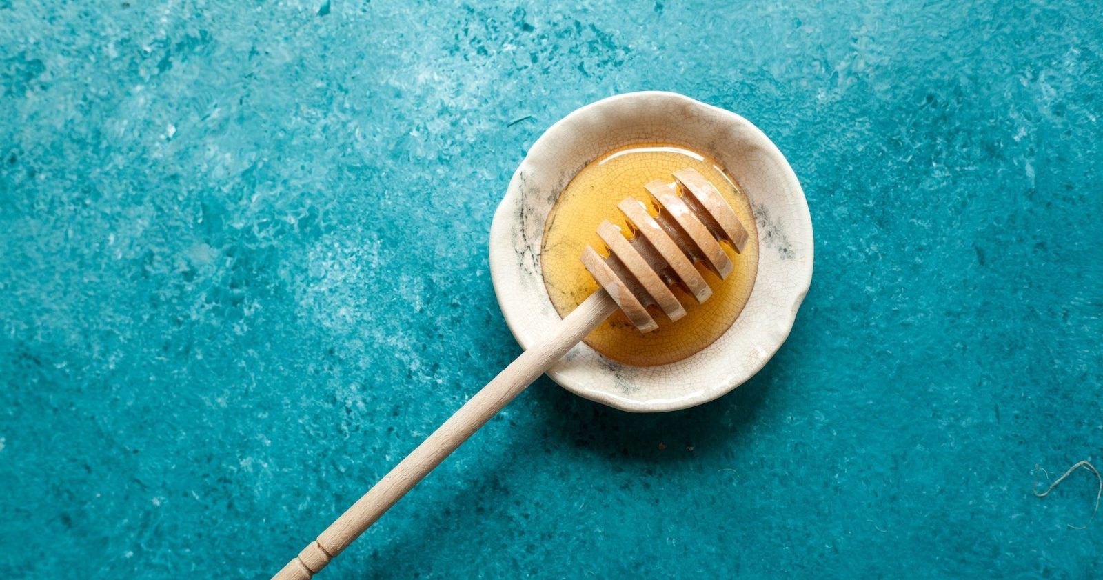 5 biggest health benefits of honey, according to experts