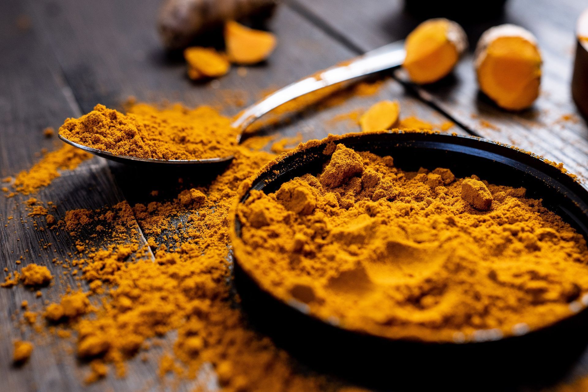 Turmeric powder for skin