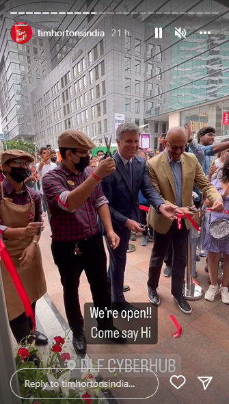 Tim Hortons just opened their first location in India. I don't know about  you, but I think the Desi menu is way better. I wonder if they have  Kashmiri Chai. 🤤 