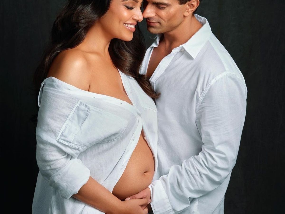 Bipasha Basu expecting her first baby with Karan Singh Grover