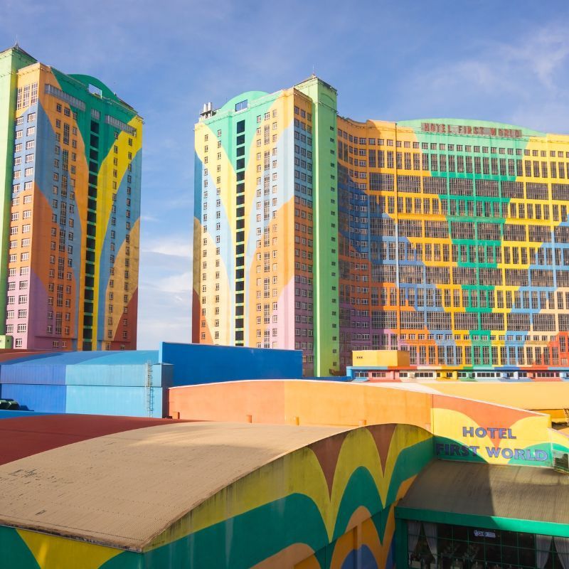 What makes Malaysia’s First World Hotel the world’s largest hotel