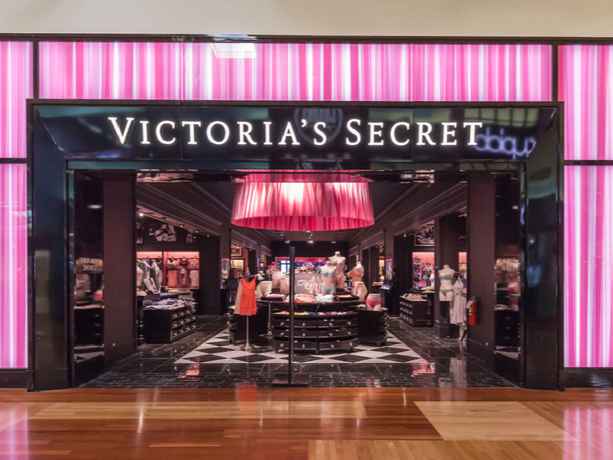 Victoria's Secret opens it's first ever store in India and its paradise for  the modern women