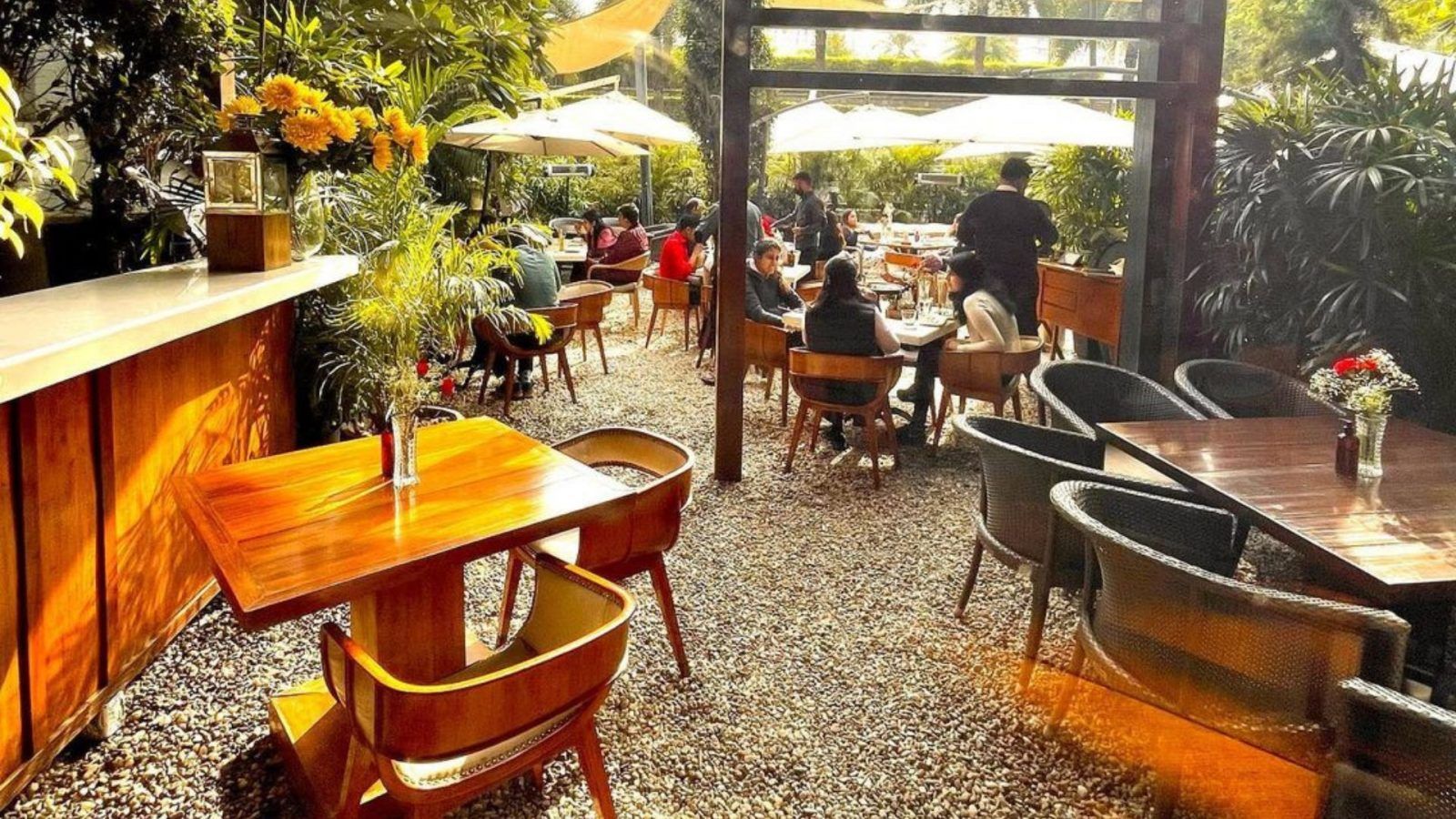 13 Rooftop Restaurants In Delhi For The Perfect Winter Views
