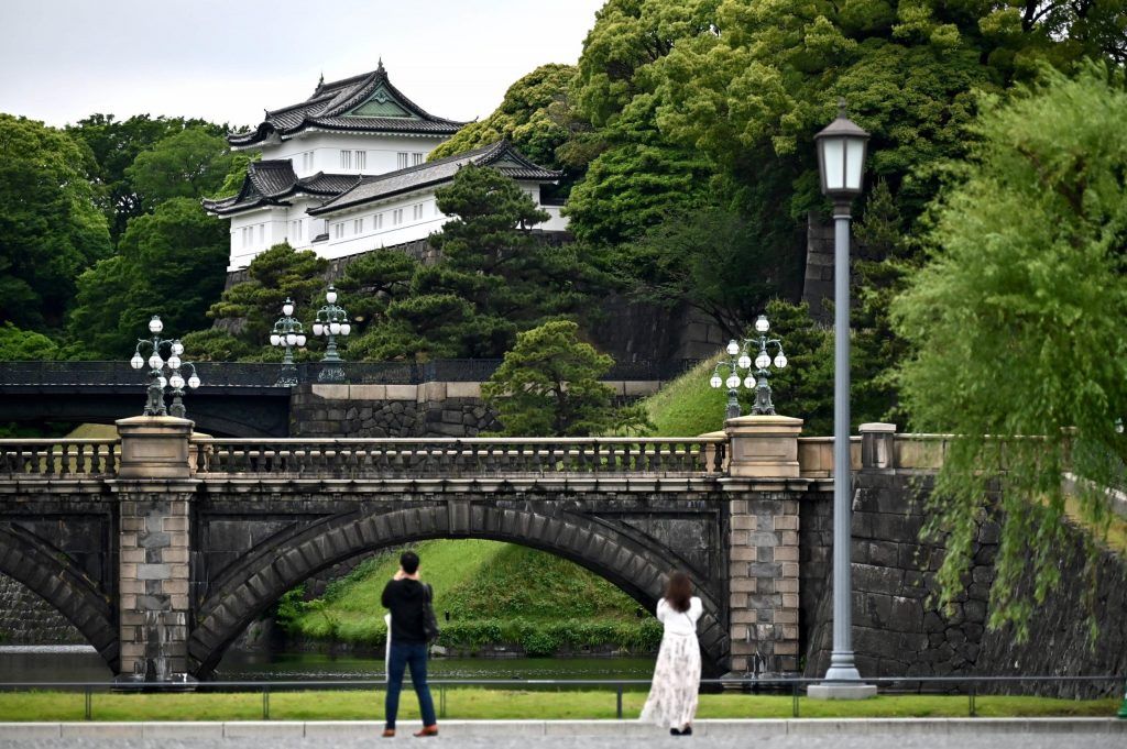 Buckingham Palace and other stunning royal residences from around the world