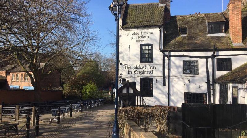 10 oldest bars from around the world and where to find them