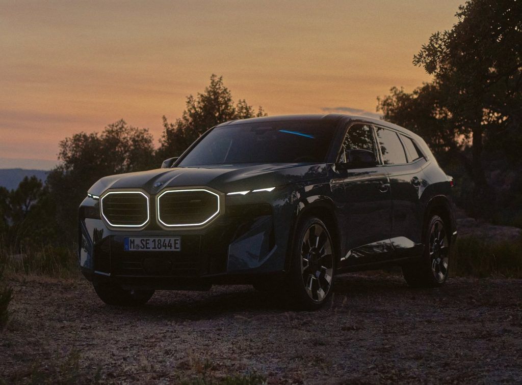 BMW’s 2023 644-HP XM super-SUV is all things boujee and brawn