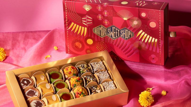 Expelite Personalised Diwali Chocolate Gifts With Greetings - 24 Piece Send  Unique Diwali Gifts Online : Amazon.in: Grocery & Gourmet Foods
