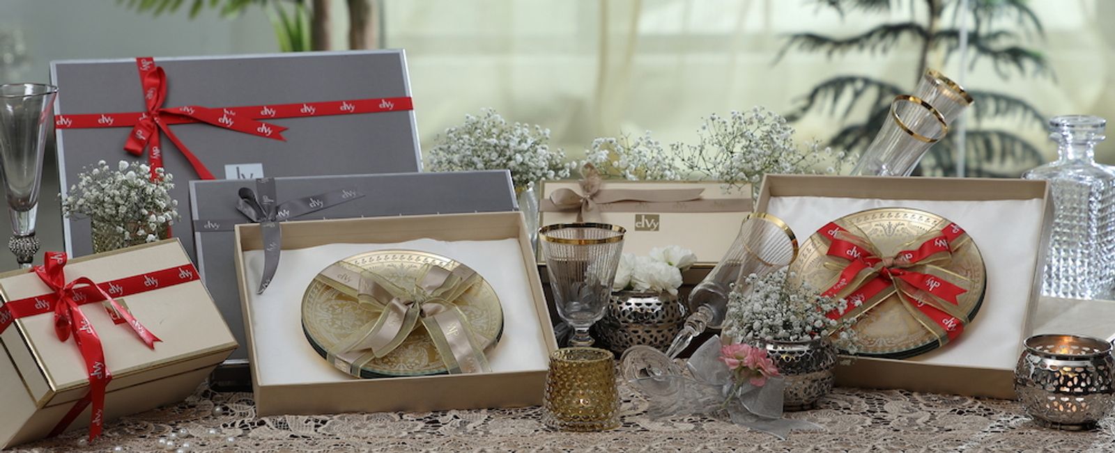 Best home decor gifts to drive your loved ones into the festive spirit