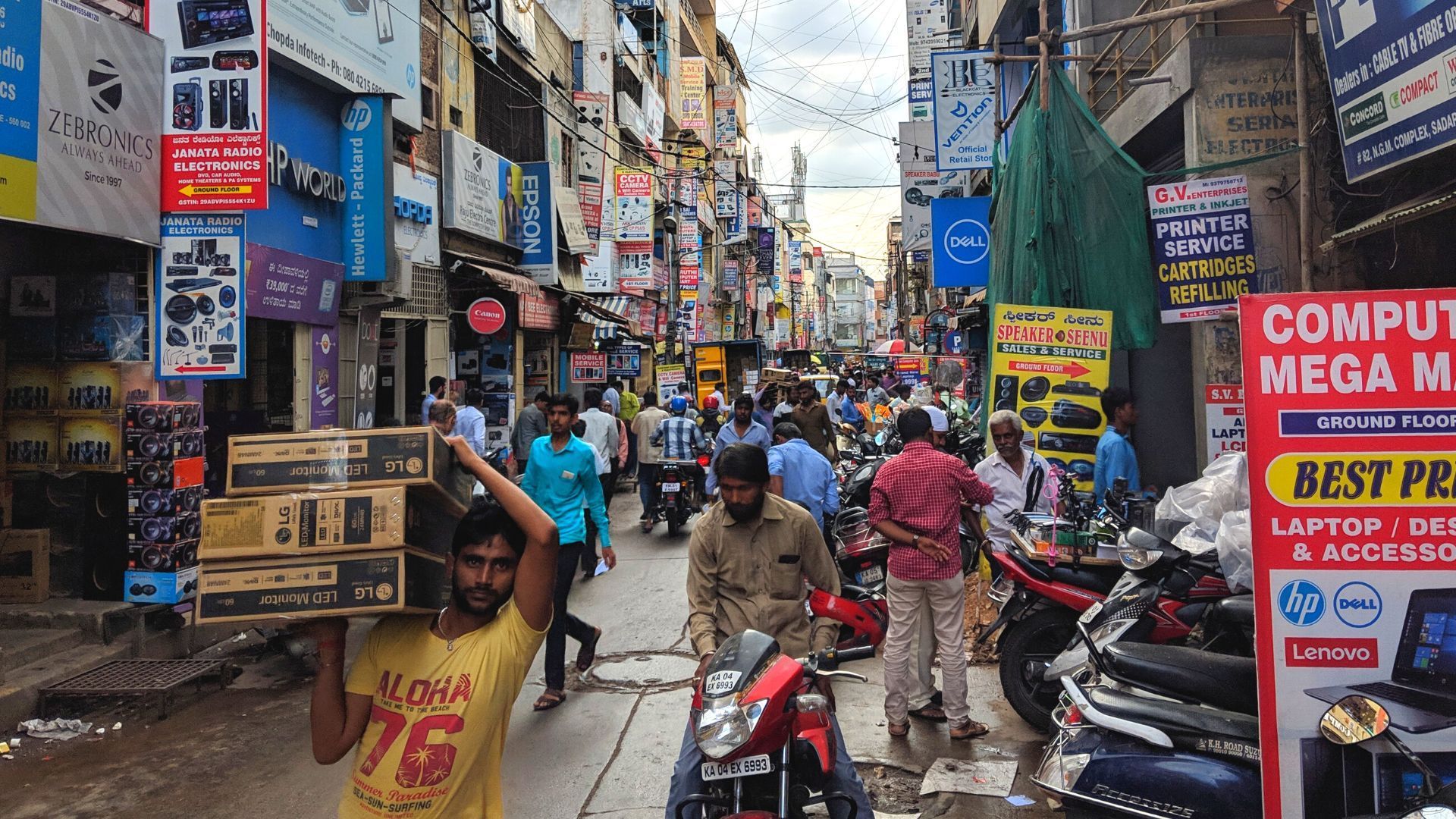 Shopping in Lucknow Here's your ultimate guide to the best places