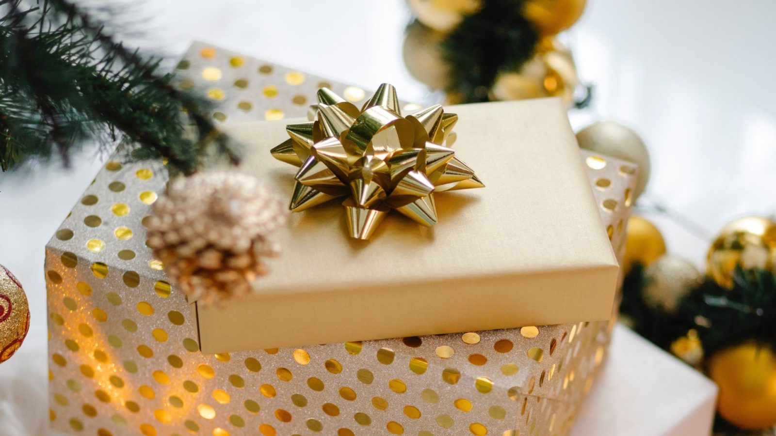 37 Secret Santa Gift Ideas That Would Even Impress Mrs Claus