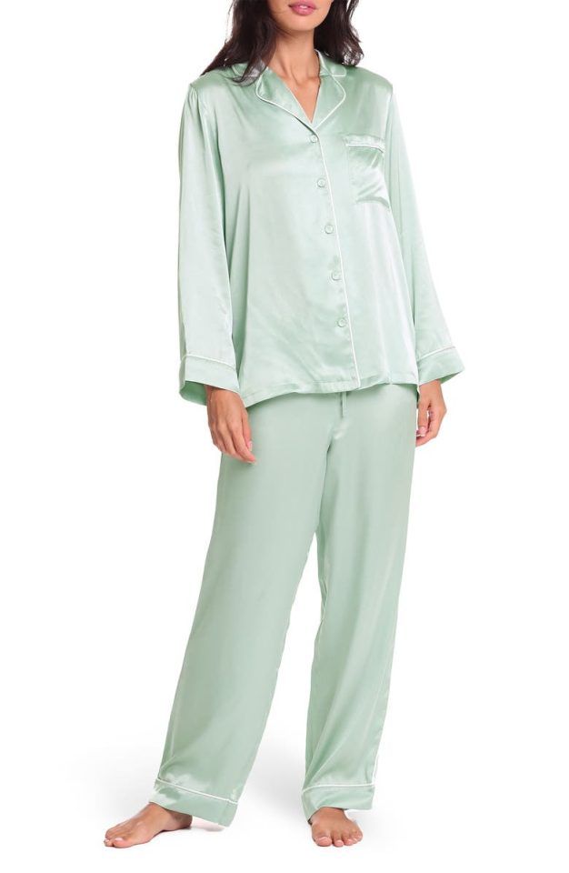 Silk Pajamas for Winter: Will You Feel Cold?