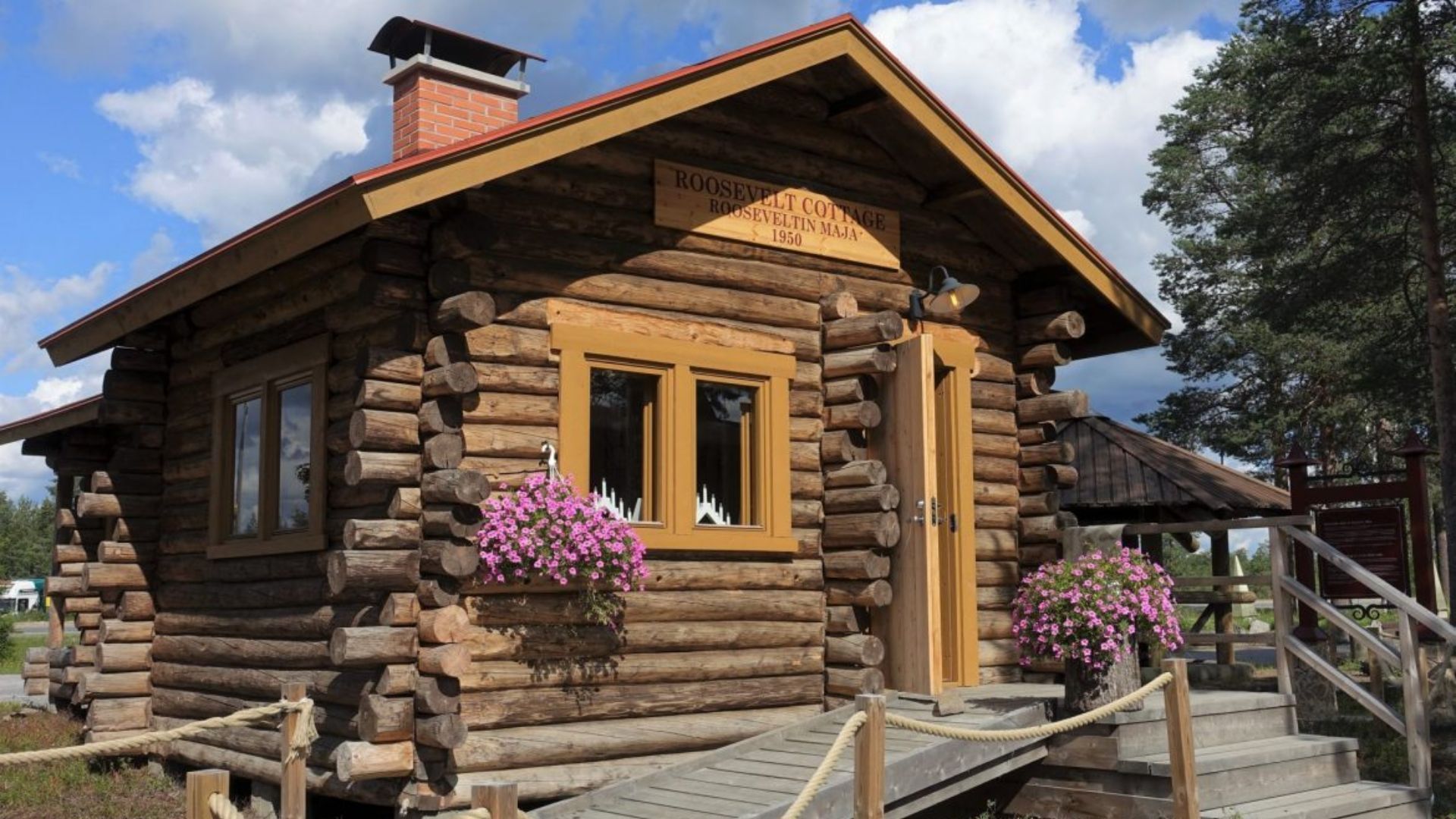 Indulge in the festive Christmas spirit at the Santa Claus village in Finland 10 Santa Claus village- Roosevelt Cottage