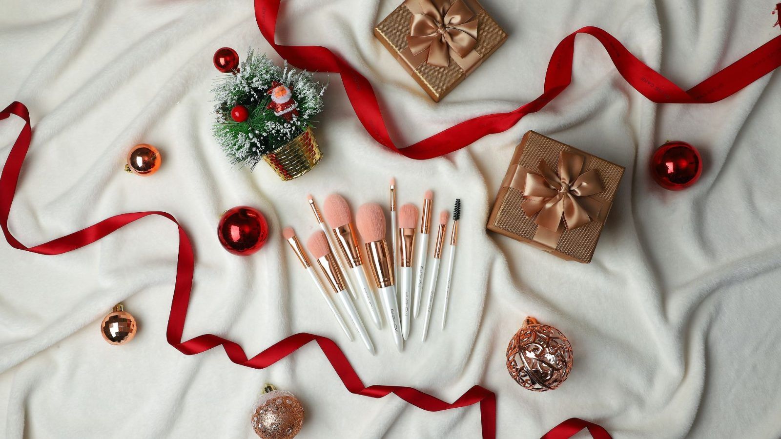 Charlotte's Most Magical Luxury Christmas Gifts | Charlotte Tilbury