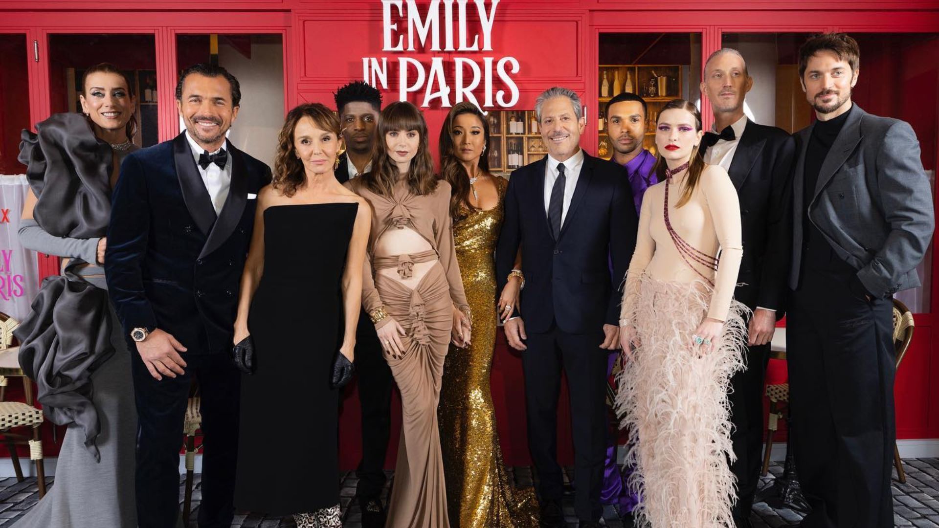 Emily in Paris: Season 1 Episode 2 Emily's Pink Fringe Bag  Paris outfits,  Emily in paris outfits, Emily in paris fashion