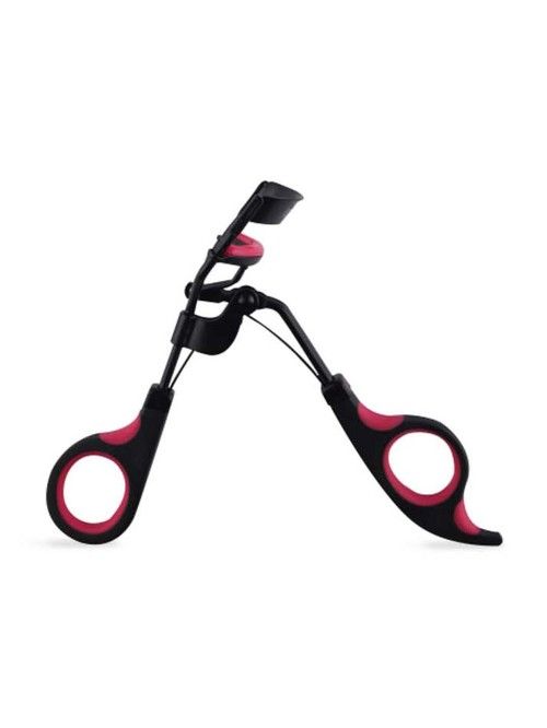 Best eyelash curlers to achieve the most lifted, fluffy lashes possible