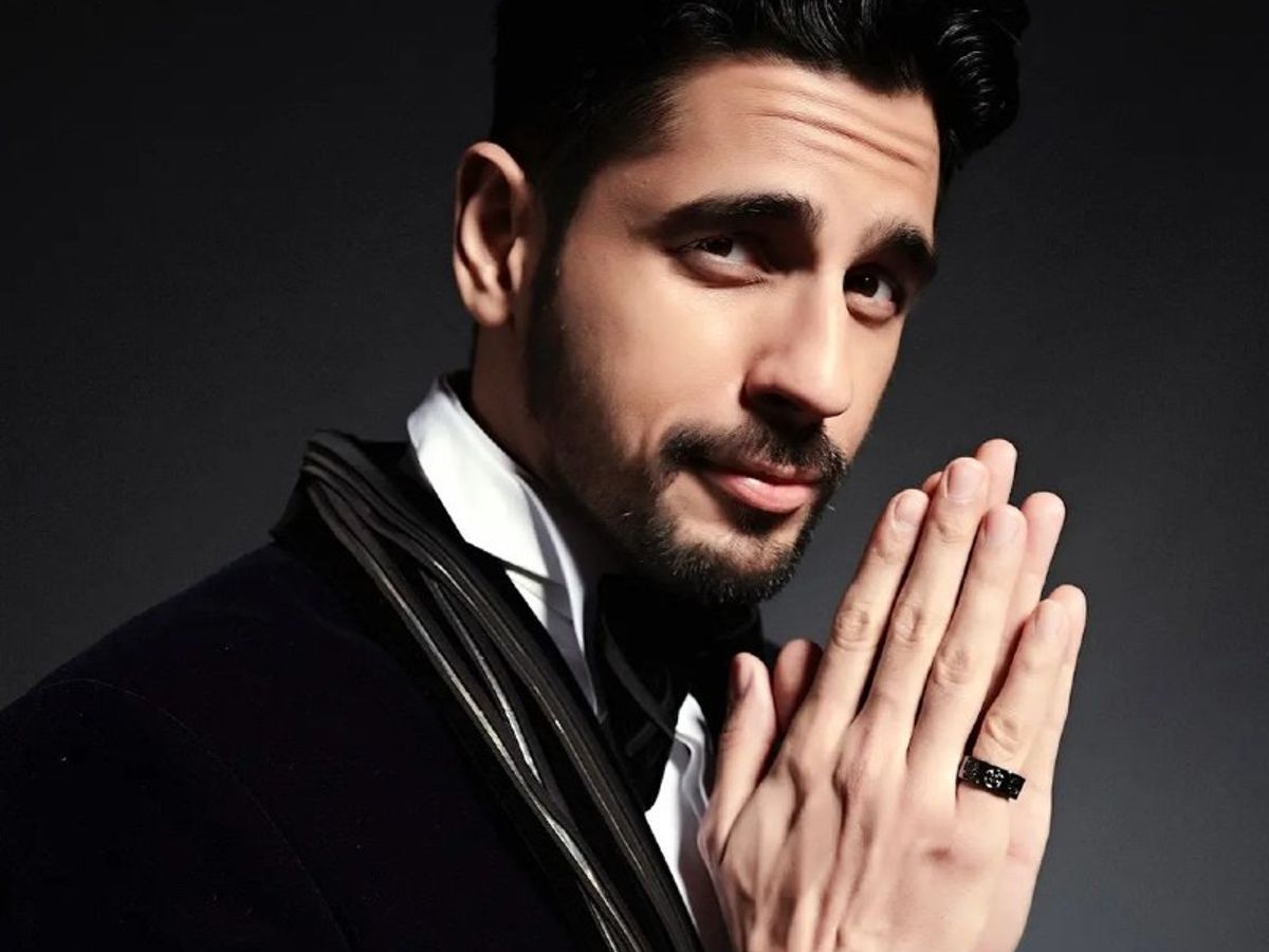 Sidharth Malhotra Says Good Looks Proved To Be 'Negative' In His Career;  'People Like To See Superficial Things..' - Entertainment