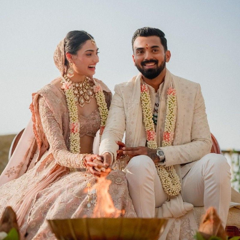 Indian cricketer KL Rahul and actress Athiya Shetty are now married!