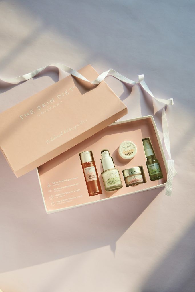 Looking for some last minute shopping for your Valentine? These beauty gift hampers are here to your rescue