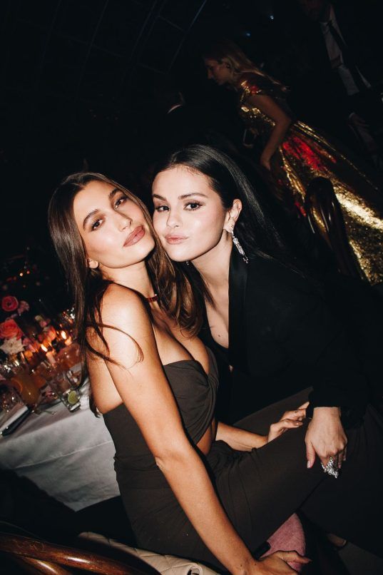 Nævne stereoanlæg frakobling A look at Selena Gomez and Hailey Bieber's net worth
