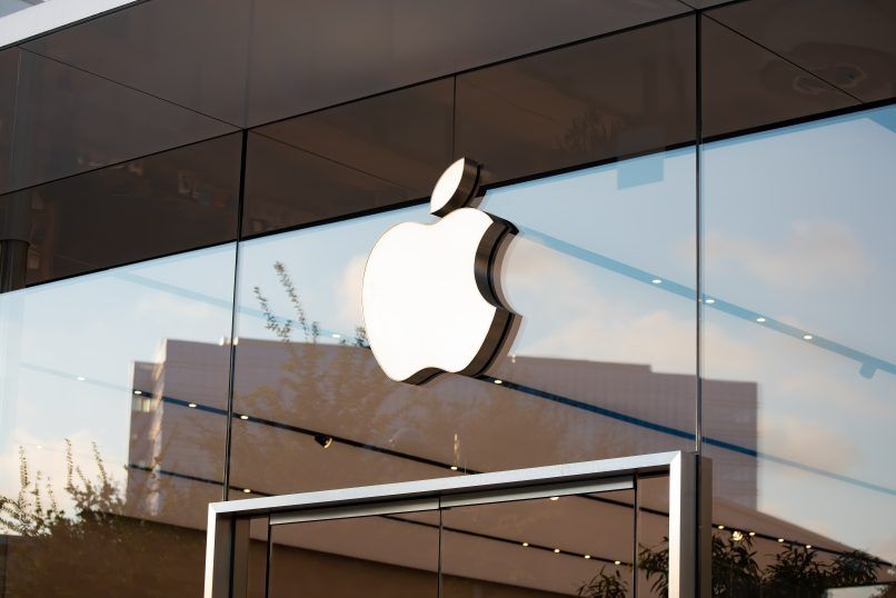 Apple readies opening of its first retail store in India