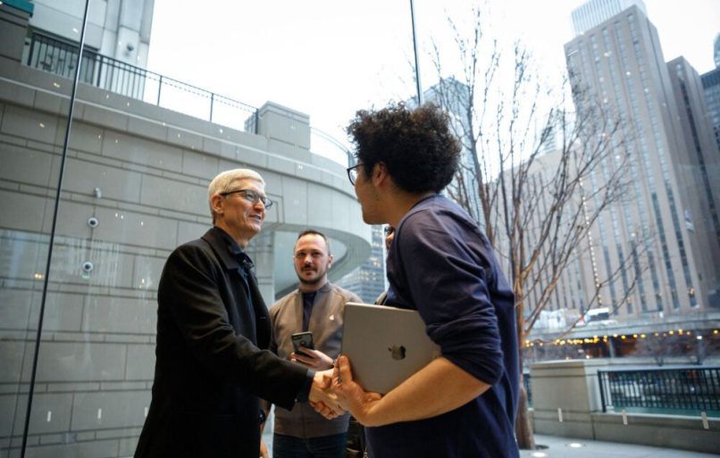 Tim Cook Apple CEO