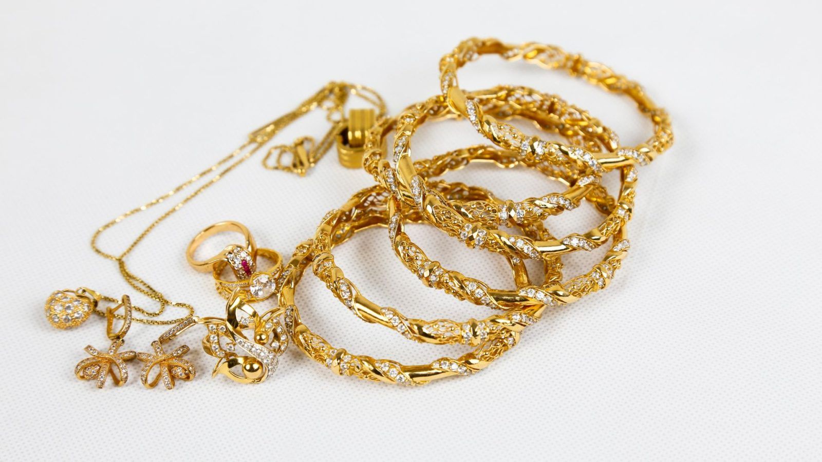 Buy 22K Gold Wedding Earrings Online  PC Chandra Jewellers